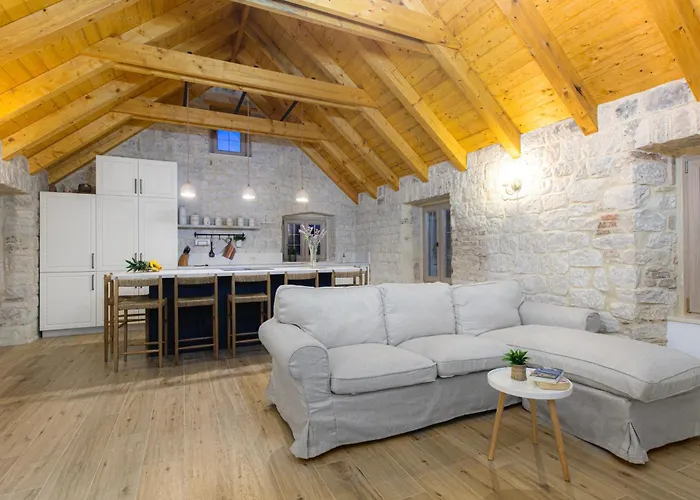 Kamena U Mirnoj Ulici Blizu Centra Trogira Villa Trogir