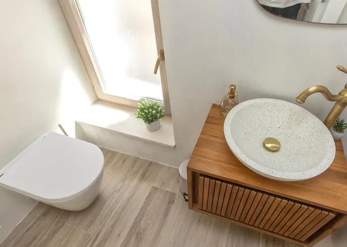 Kamena U Mirnoj Ulici Blizu Centra Trogira