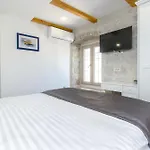 Villa Kamena U Mirnoj Ulici Blizu Centra Trogira