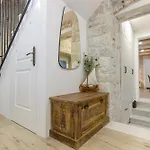 Villa Kamena U Mirnoj Ulici Blizu Centra Trogira