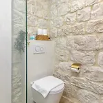 Villa Kamena U Mirnoj Ulici Blizu Centra Trogira *