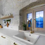 Villa Kamena U Mirnoj Ulici Blizu Centra Trogira Trogir