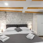Kamena U Mirnoj Ulici Blizu Centra Trogira Villa Trogir