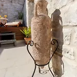 Villa Kamena U Mirnoj Ulici Blizu Centra Trogira