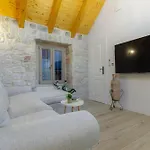 Kamena U Mirnoj Ulici Blizu Centra Trogira Villa Trogir