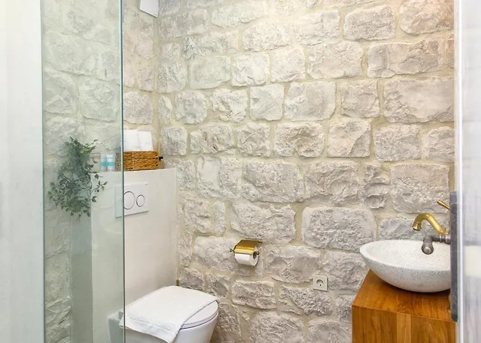 Kamena U Mirnoj Ulici Blizu Centra Trogira Willa *