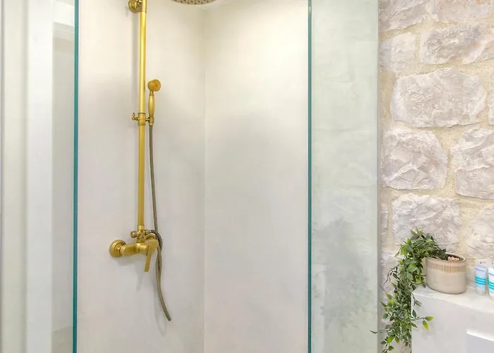 Kamena U Mirnoj Ulici Blizu Centra Trogira Vila Trogir